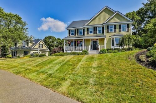 2 Livingston Ln, Plum Island, MA 01951 exterior