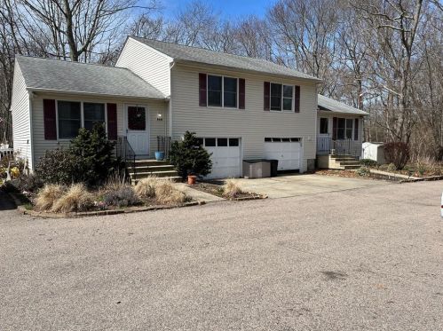 503 Boston Neck Rd, North-Kingstown, RI 02852 exterior