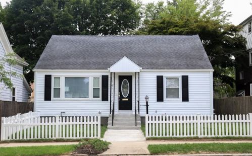 100 Rutherglen Ave, Providence, RI 02907 exterior