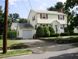 94 Bemis St, Newton, MA 02460 exterior