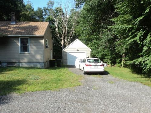 975 Wallum Lake Rd, Glocester, RI 02859 exterior