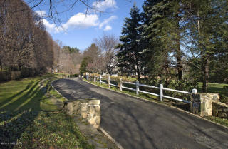 3 Old Mill Rd, Greenwich, CT 06830 exterior