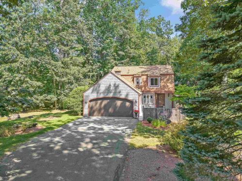 6 Pitford Way, Nashua, NH 03063 exterior