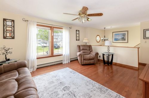 21 Taylor St, Laconia, NH 03246 exterior