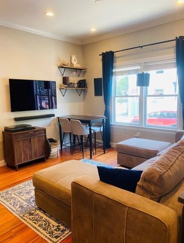 499 Sumner St, Roxbury-Xing, MA 02128 exterior