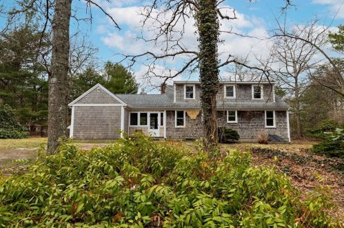 4 Deer Run Ln, Sandwich, MA 02563 exterior