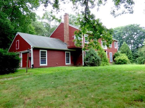 8 Longview St, Ellington, CT 06029 exterior