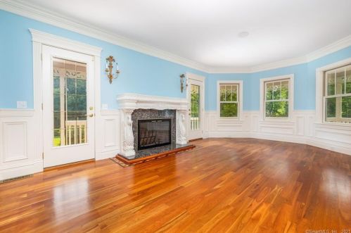 21 Maple Rdg, Litchfield, CT 06759 exterior