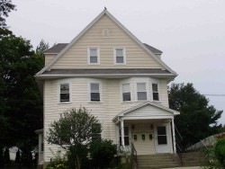 69 Cherry St, Newton, MA 02465 exterior