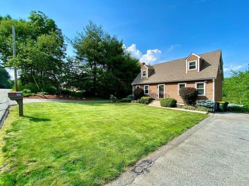 185 Eagle Peak Rd, Pascoag, RI 02859 exterior
