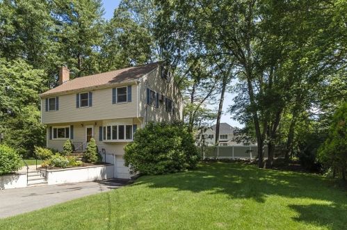 2 Jonathan Rd, Burlington, MA 01803 exterior