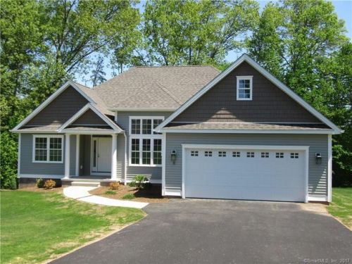 8 Claire Ln, Bloomfield, CT 06002 exterior