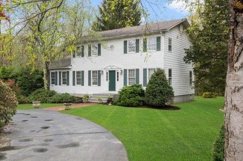 57 Venice Ave, Johnston, RI 02919 exterior