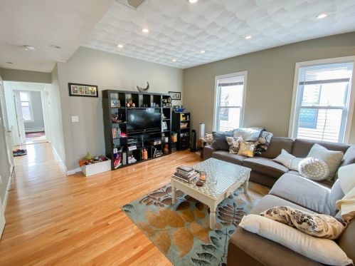 168 Chelsea St, Roxbury-Xing, MA 02128 exterior