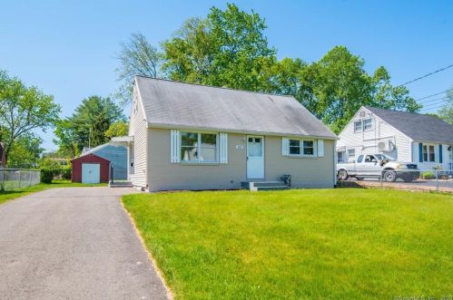122 Emily Dr, New Britain, CT 06053 exterior