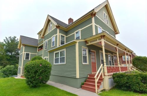 32 Burncoat St, Worcester, MA 01605 exterior