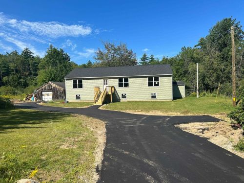 293 Cross Mill Rd, Tilton, NH 03276 exterior