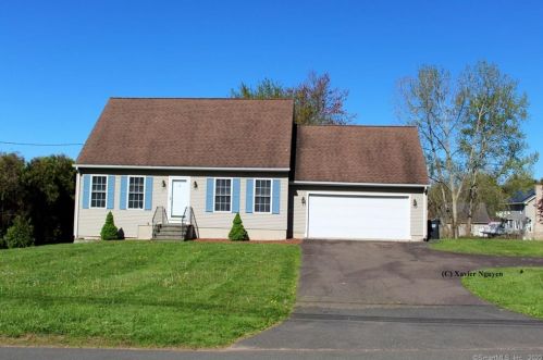 26 Norton Rd, East Windsor, CT 06016 exterior