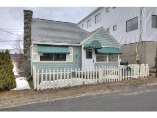 4 Duston Ave, Hampton-Beach, NH 03842 exterior