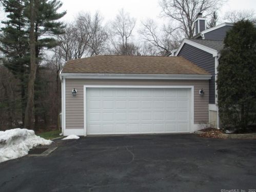 203 Silver Creek Ln, Norwalk, CT 06850 exterior