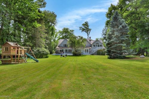 35 Dawn Harbor Ln, Riverside, CT 06878 exterior