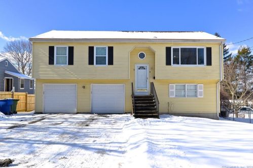 14 Sumac St, Waterbury, CT 06704 exterior