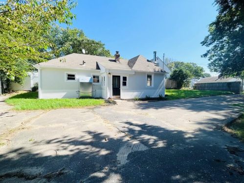 1 Oliver St, North Providence, RI 02904 exterior