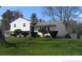 13 College St, Clinton, CT 06413 exterior