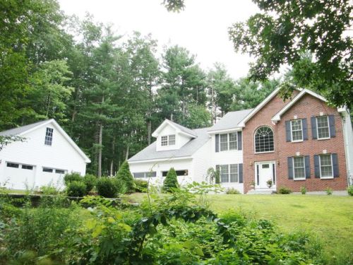 11 Apache Rd, Nashua, NH 03063 exterior