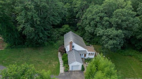 54 Split Level Rd, Ridgefield, CT 06877 exterior