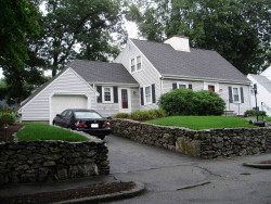 40 Hickory Cliff Rd, Newton, MA 02464 exterior