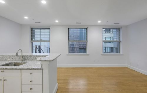 140 Boylston St, Roxbury-Xing, MA 02467 exterior