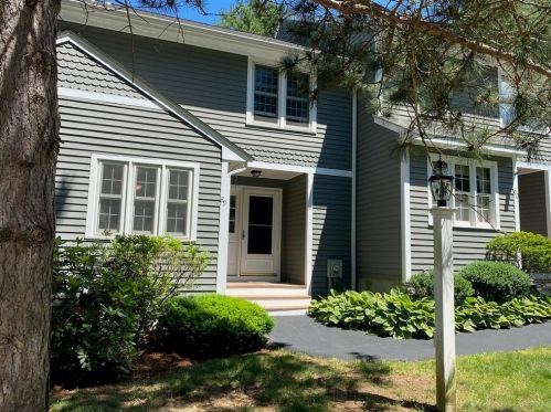 89 Laurelwood Dr, Hopedale, MA 01747 exterior