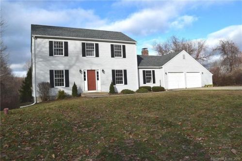 37 Long Meadow Rd, Bethlehem, CT 06751 exterior