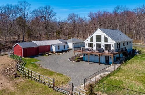 223 Chamberlain Hill Rd, Higganum, CT 06441 exterior