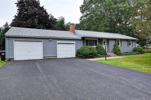 68 Parkview Dr, Wapping, CT 06074 exterior