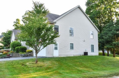 15 Cricket Hl, East-Kingston, NH 03827 exterior