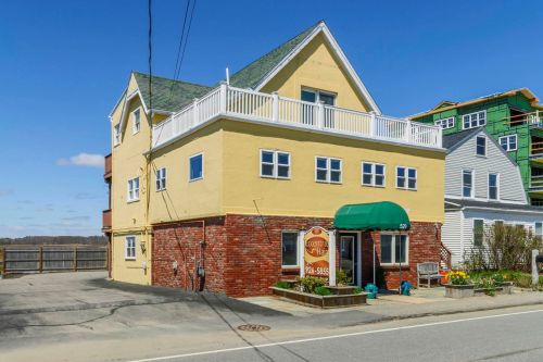 529 Ocean Blvd, Hampton, NH 03842 exterior