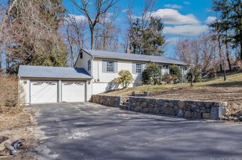 73 Ceil Rd, Bridgeport, CT 06611 exterior
