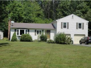 184 Lovejoy Rd, Concord, NH 03307 exterior