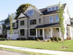 18 Evergreen Cir, Newton, MA 02465 exterior