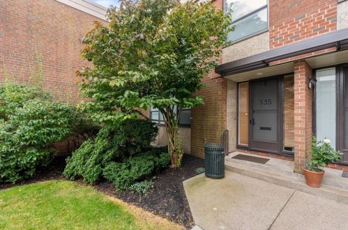 135 Perkins St, Roxbury-Xing, MA 02130 exterior