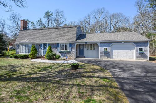 11 Buckskin Path, Centerville, MA 02632 exterior