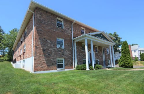 84 Broad St, Meriden, CT 06450 exterior