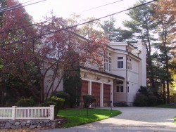 241 Grant Ave, Newton, MA 02459 exterior