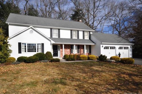 300 Hitching Post Ln, Windsor, CT 06095 exterior