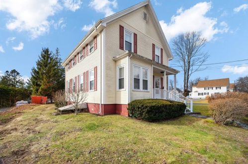 1490 Smithfield Ave, Lincoln, RI 02865 exterior