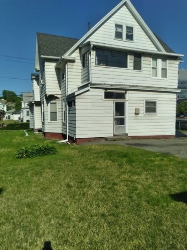 5 Alvarado Ave, Worcester, MA 01604 exterior