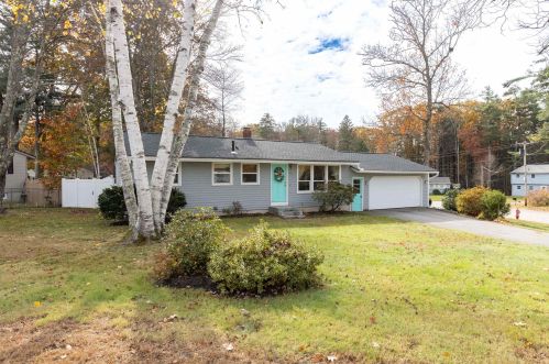 2 Spruce Dr, Dover, NH 03820 exterior