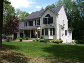 5 Bow Rd, Hooksett, NH 03106 exterior